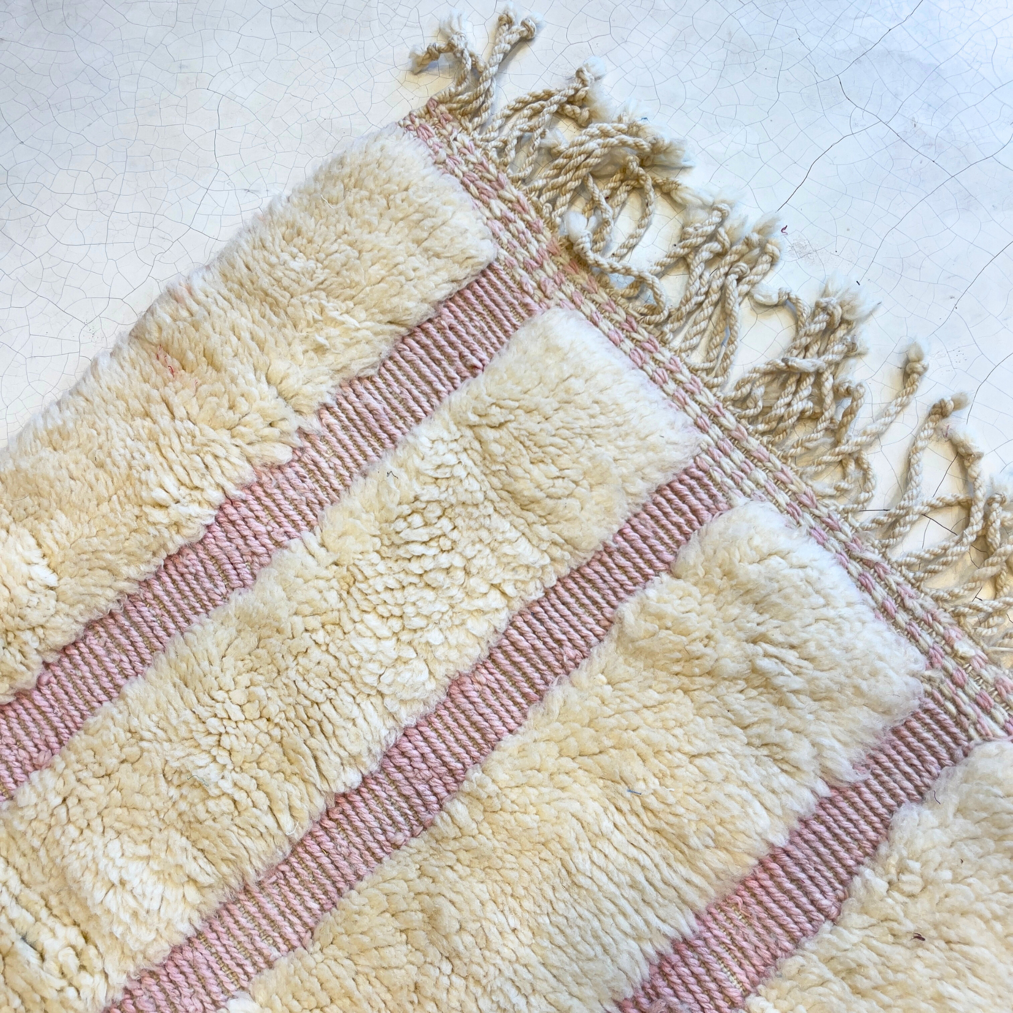 Tapis berbère Mrirt n°2553 - Ruban - 320 x 218 cm