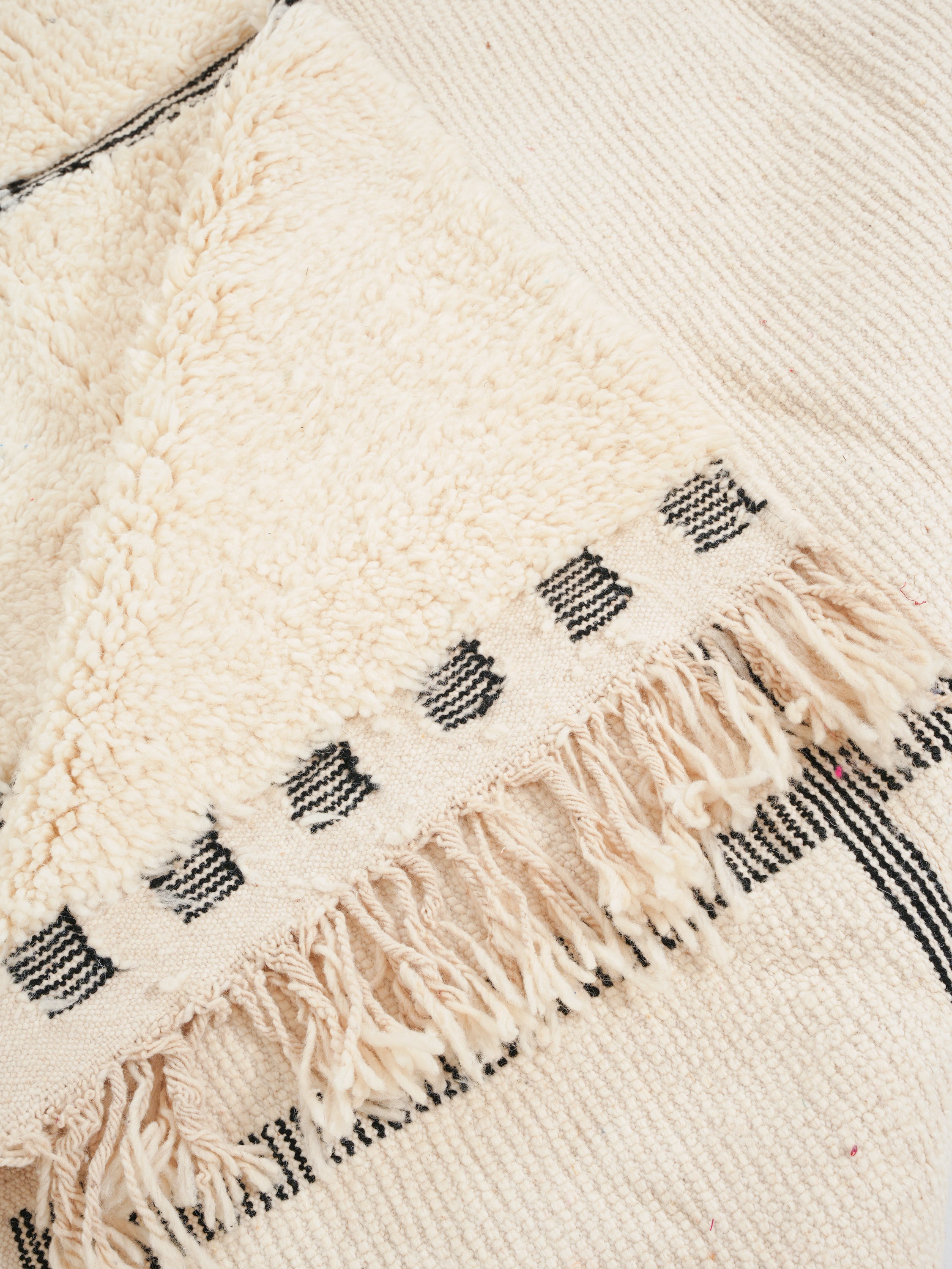 Beni Ourain Berber rug No. 2682 - Labyrinth
