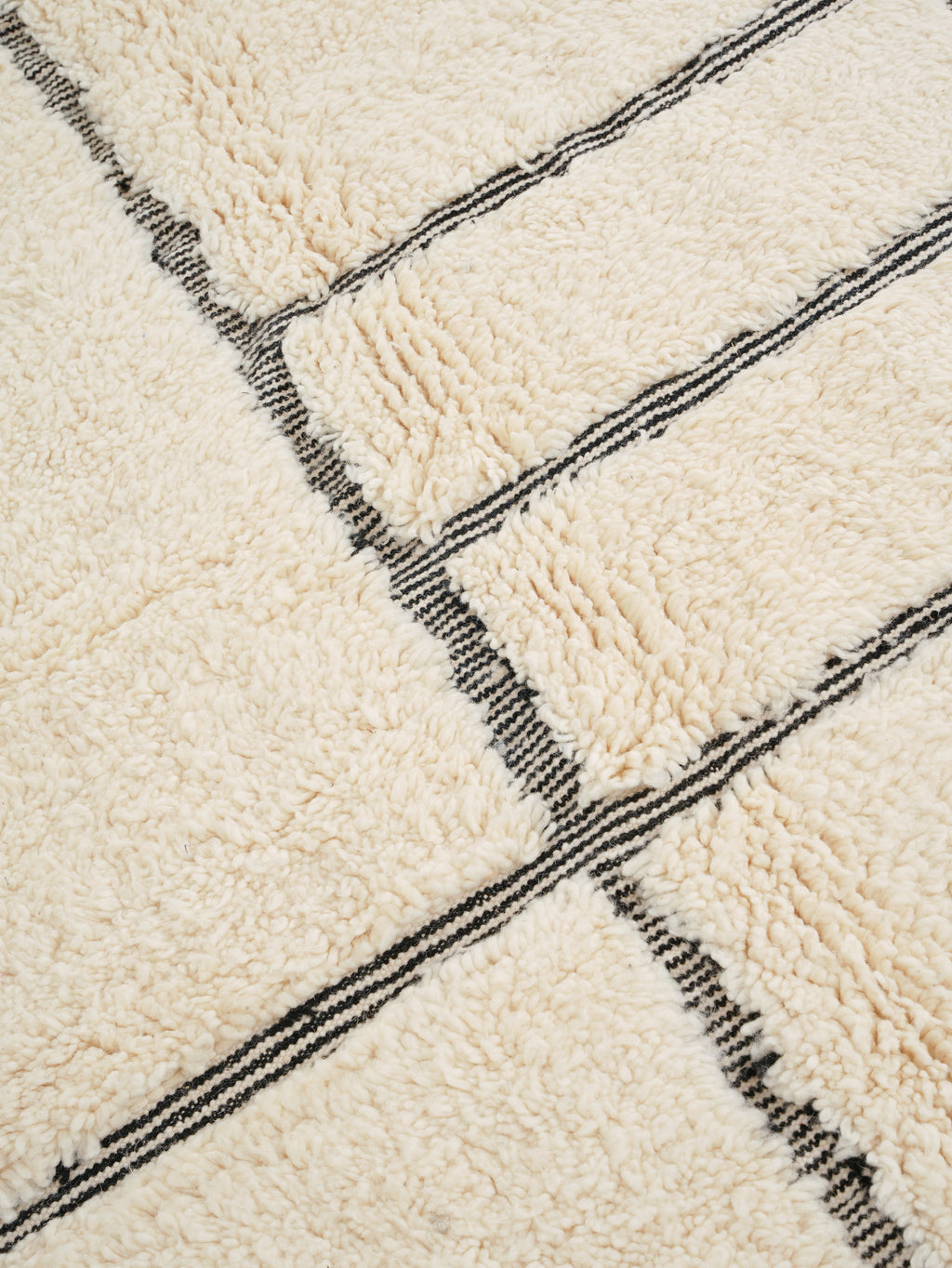 Beni Ourain Berber rug No. 2682 - Labyrinth