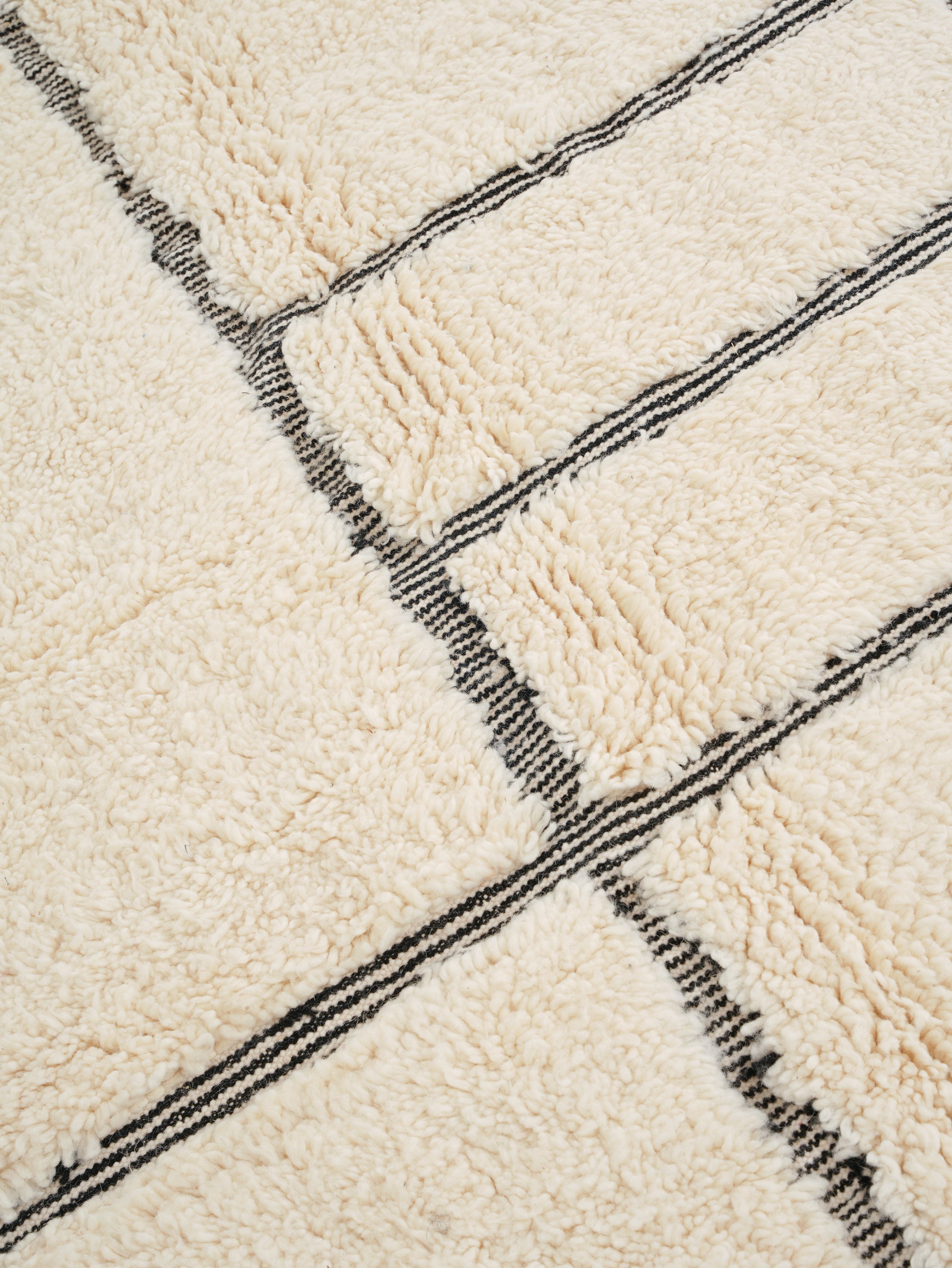 Beni Ourain Berber rug No. 2682 - Labyrinth