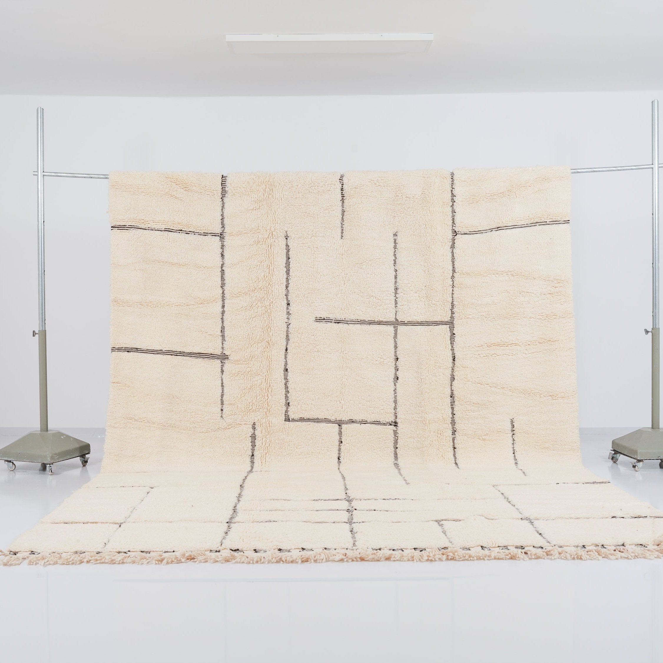 Beni Ourain Berber rug No. 2682 - Labyrinth