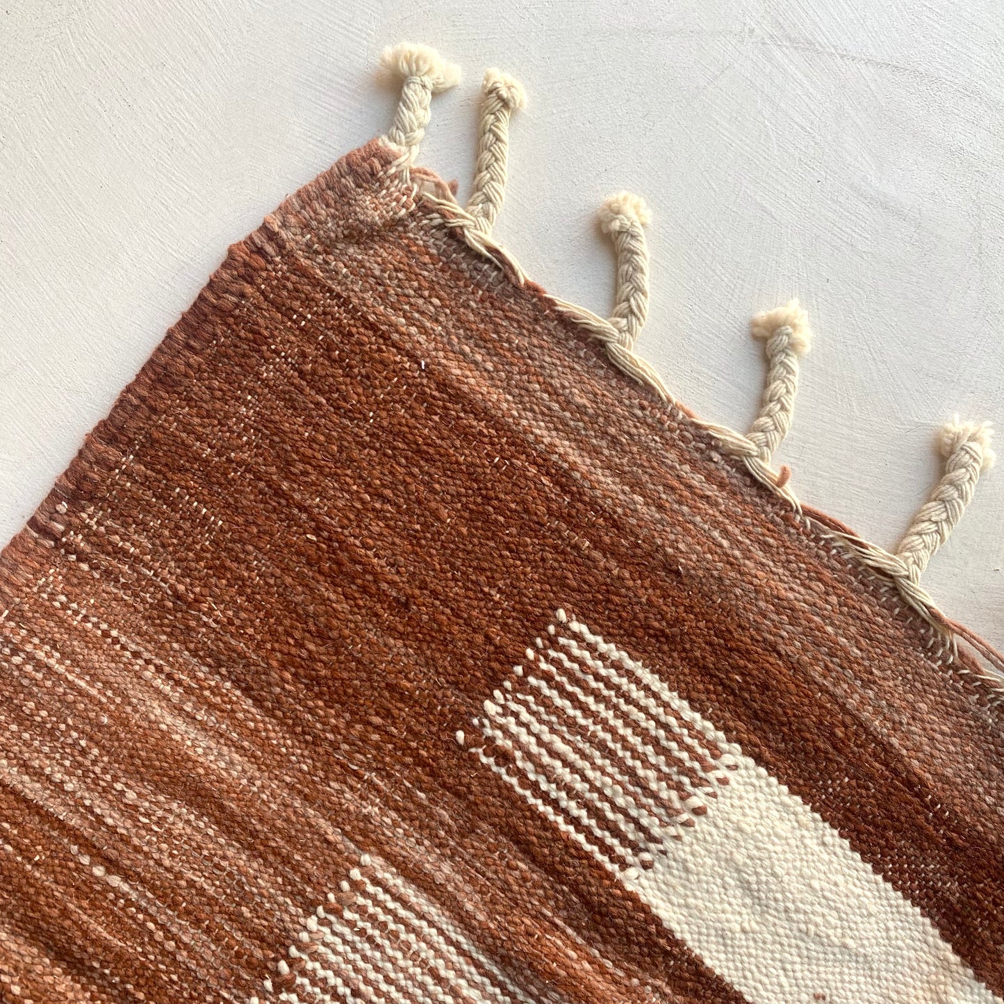 Tapis berbère Kilim n°3152 - Échelle - 252 x 143 cm