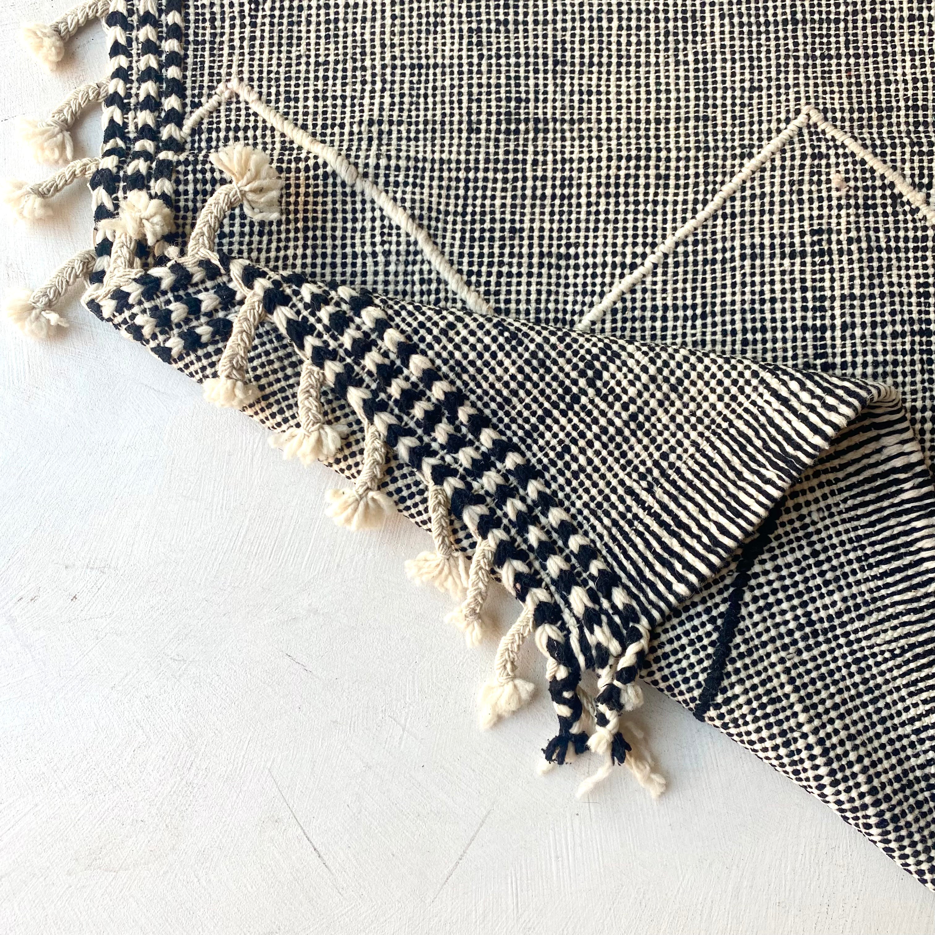 Tapis berbère Zanafi n°3153 - Éclaire - 208 x 141 cm