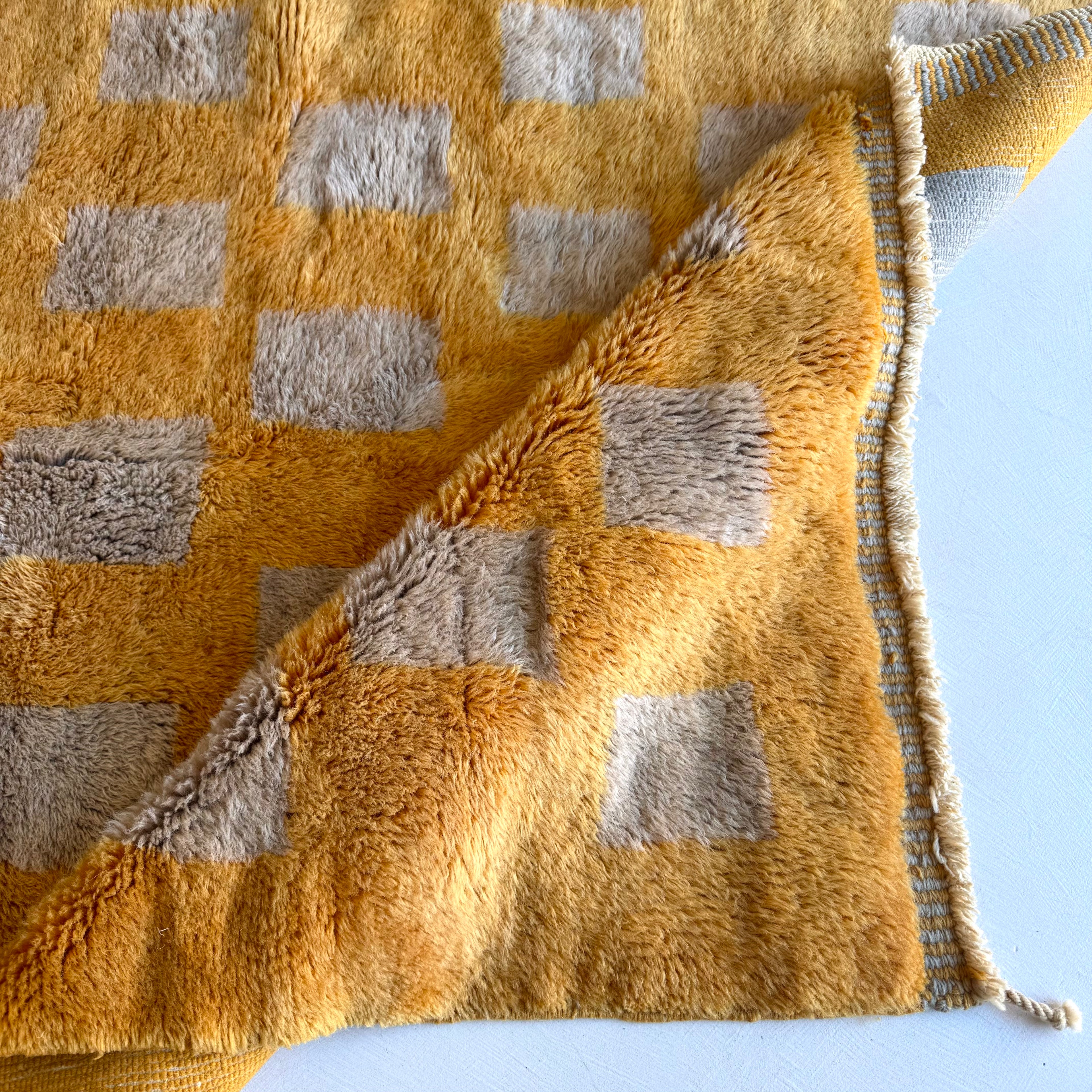 Tapis berbère Mrirt n° 3249 - Honey - 243 x 150 cm