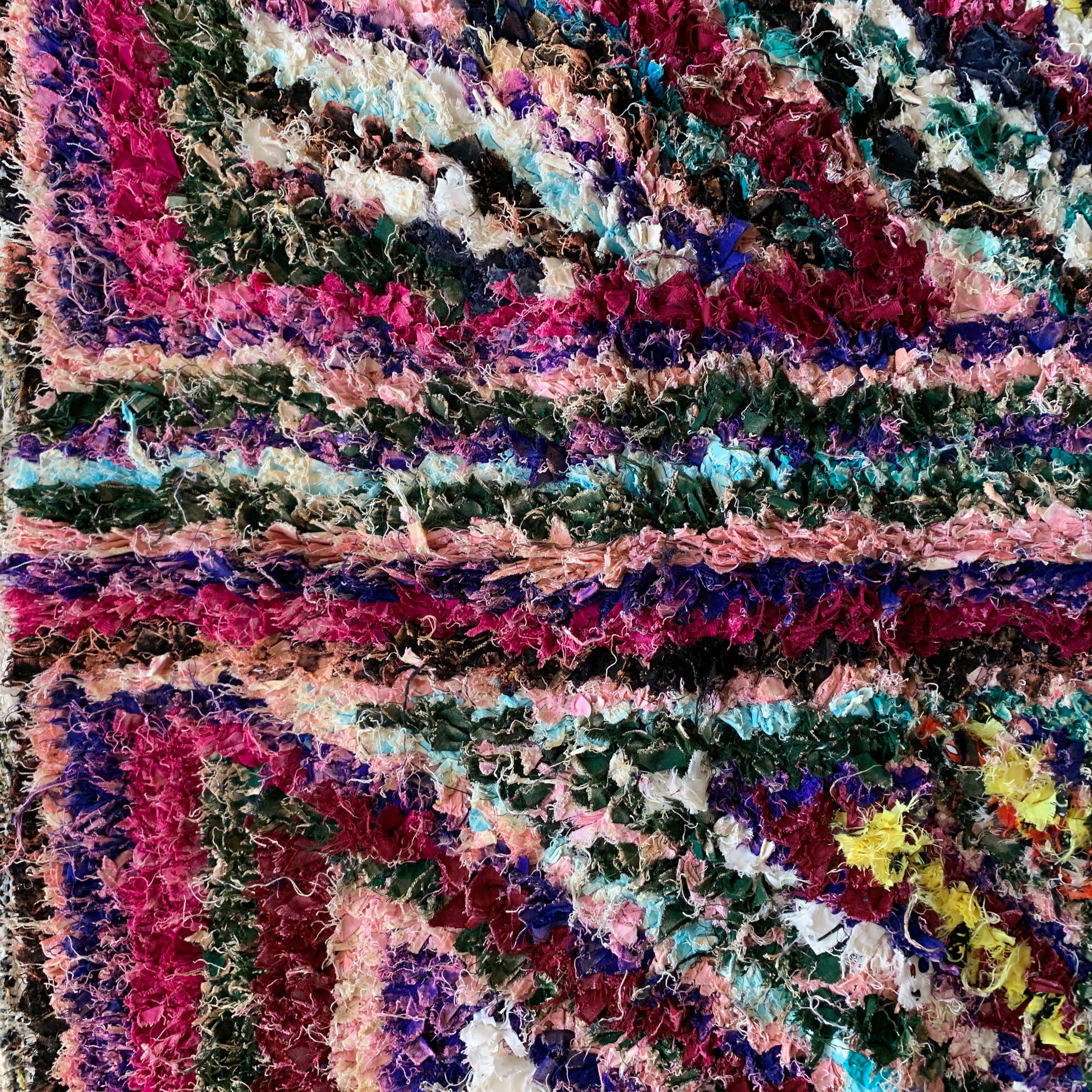 Tapis berbère Boucherouite n°2768 - Pétunia - 240 x 141 cm