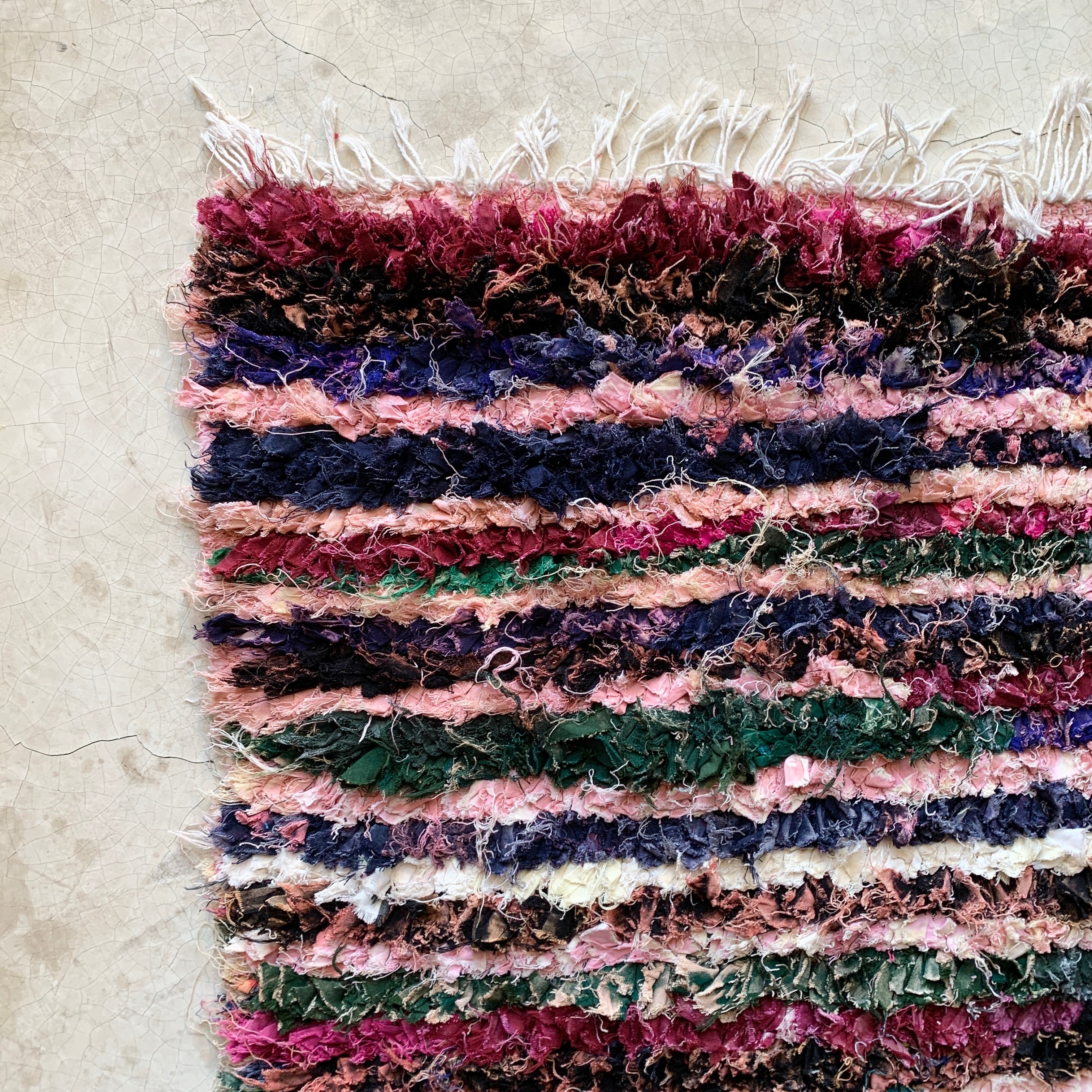 Tapis berbère Boucherouite n°2768 - Pétunia - 240 x 141 cm