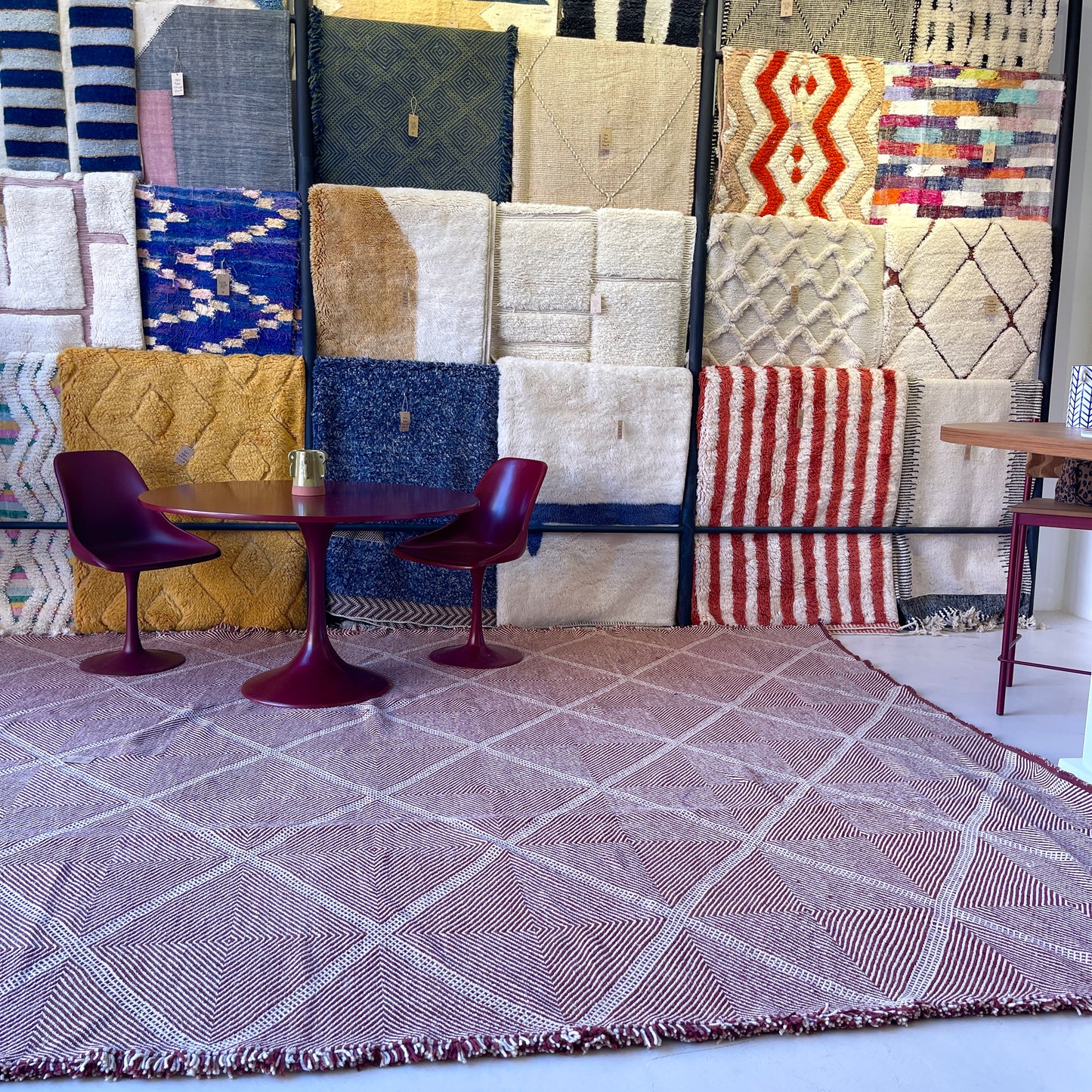 Tapis berbère Kilim n°3103 - Lipstick - 431 x 304 cm