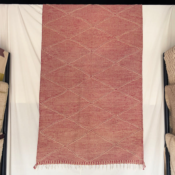 Zanafi Berber rug n°2845 - Raspberry - 259 x 162 cm