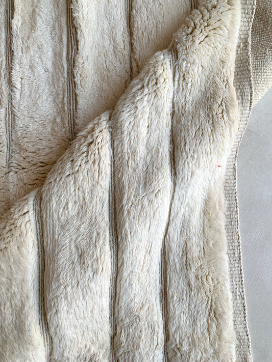 Tapis berbère Mrirt n°3096 - Cristal - 391 x 300 cm