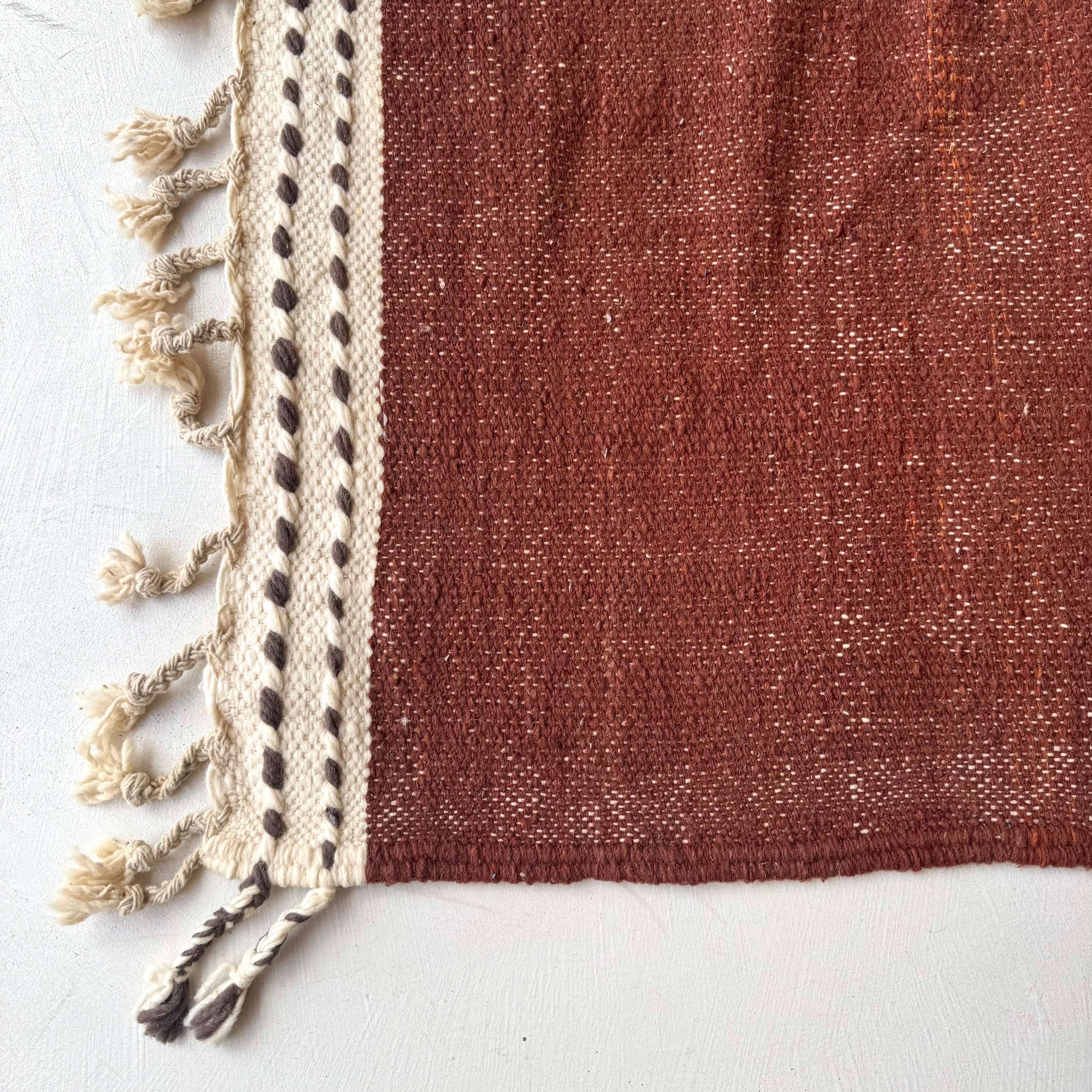 Tapis berbère Kilim n°3369 - Totem - 306 x 203 cm