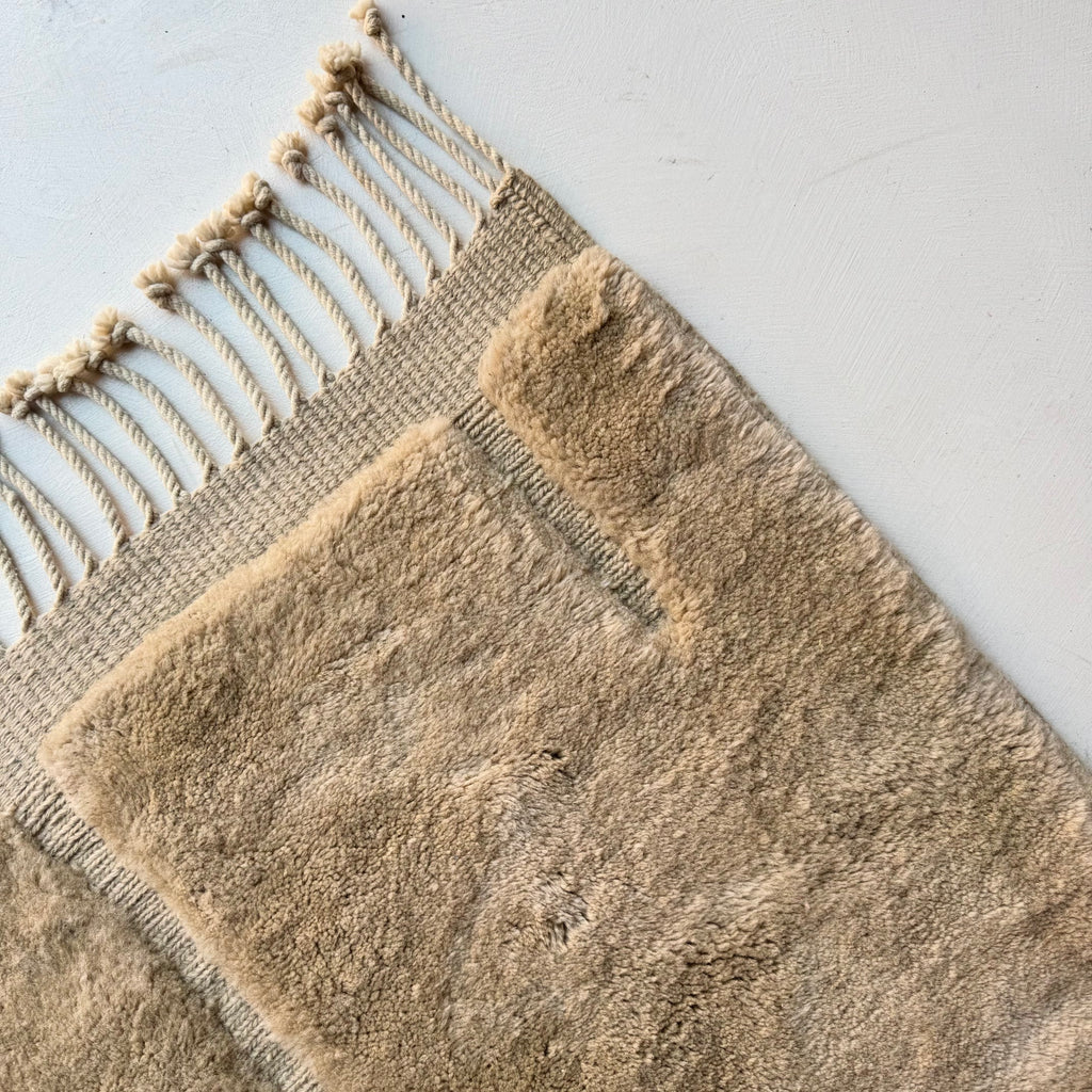 Tapis berbère Mrirt n°3385 - Ourson - 390 x 280 cm