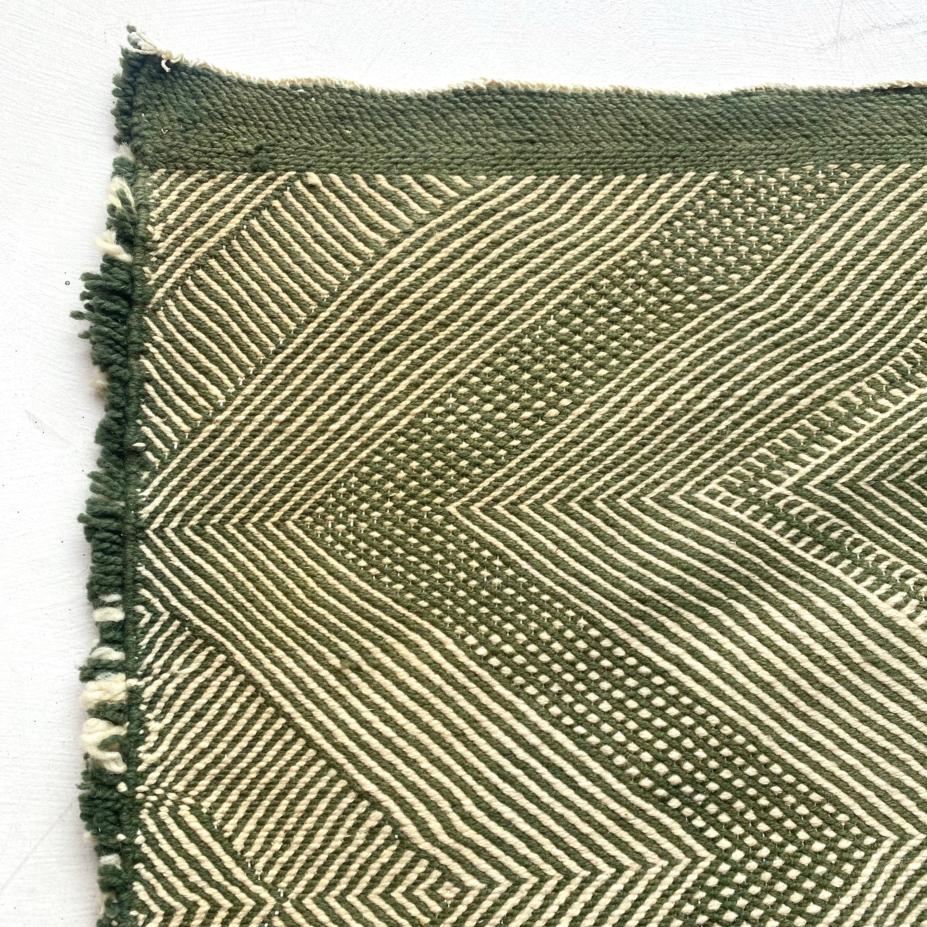 Tapis berbère Zanafi n°3226 - Céleste - 310 x 200 cm