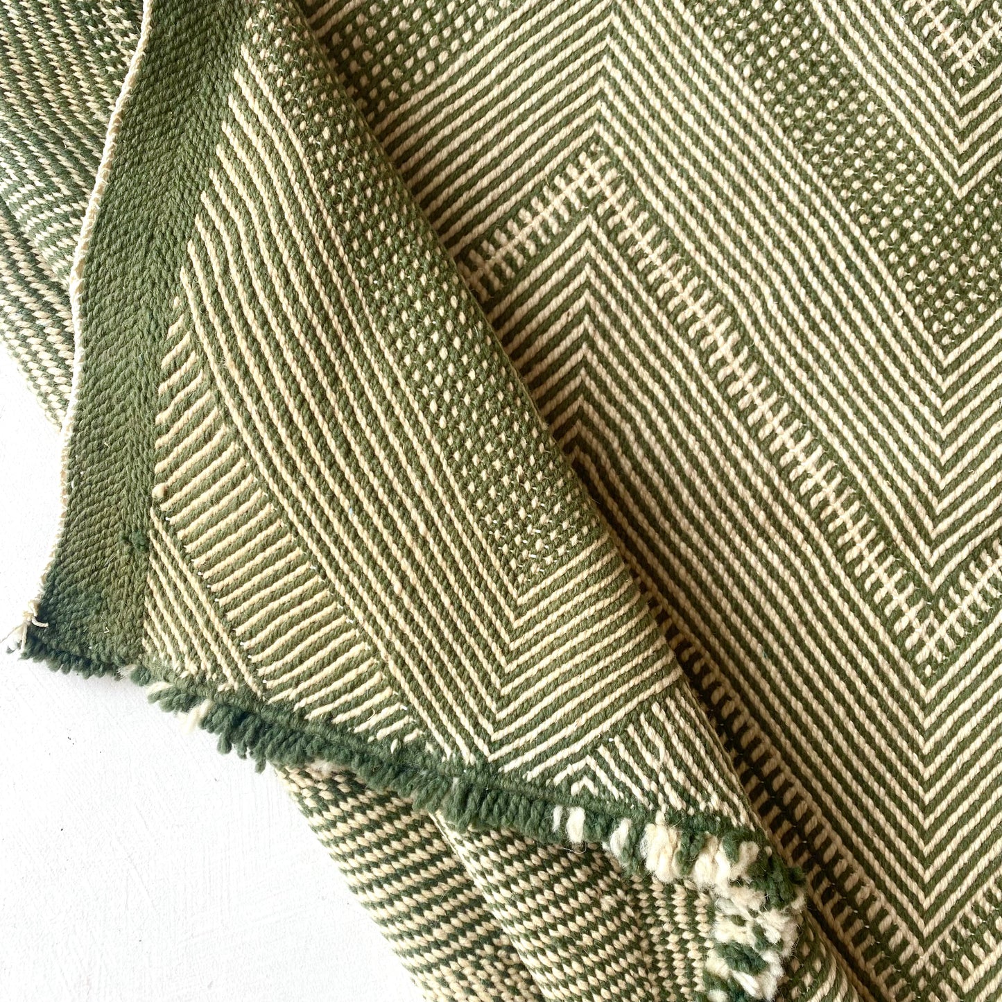 Tapis berbère Zanafi n°3226 - Céleste - 310 x 200 cm