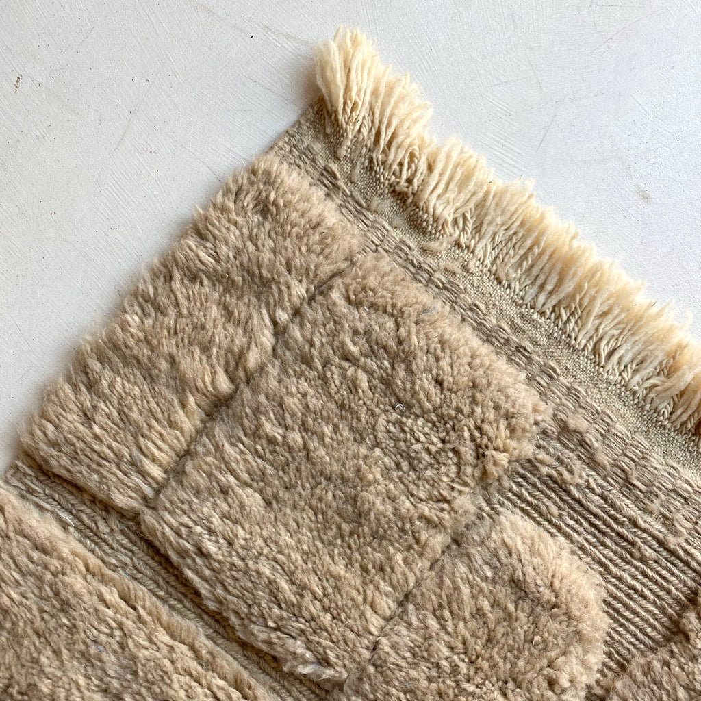 Berber rug Mrirt no. 3253 - Wooly MM - 248 x 163 cm