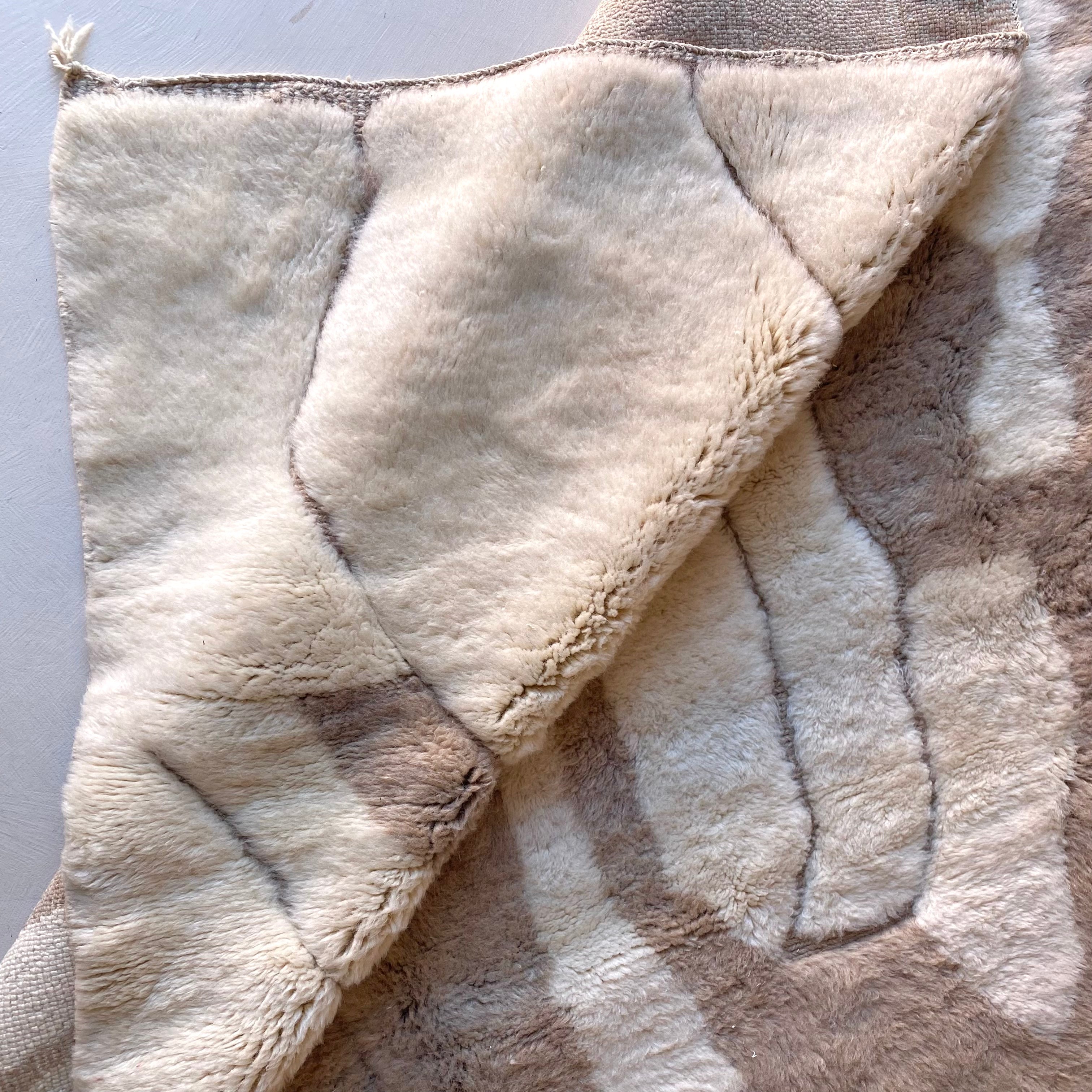 Tapis berbère Mrirt n° 3262- Terry- 304 x 212 cm