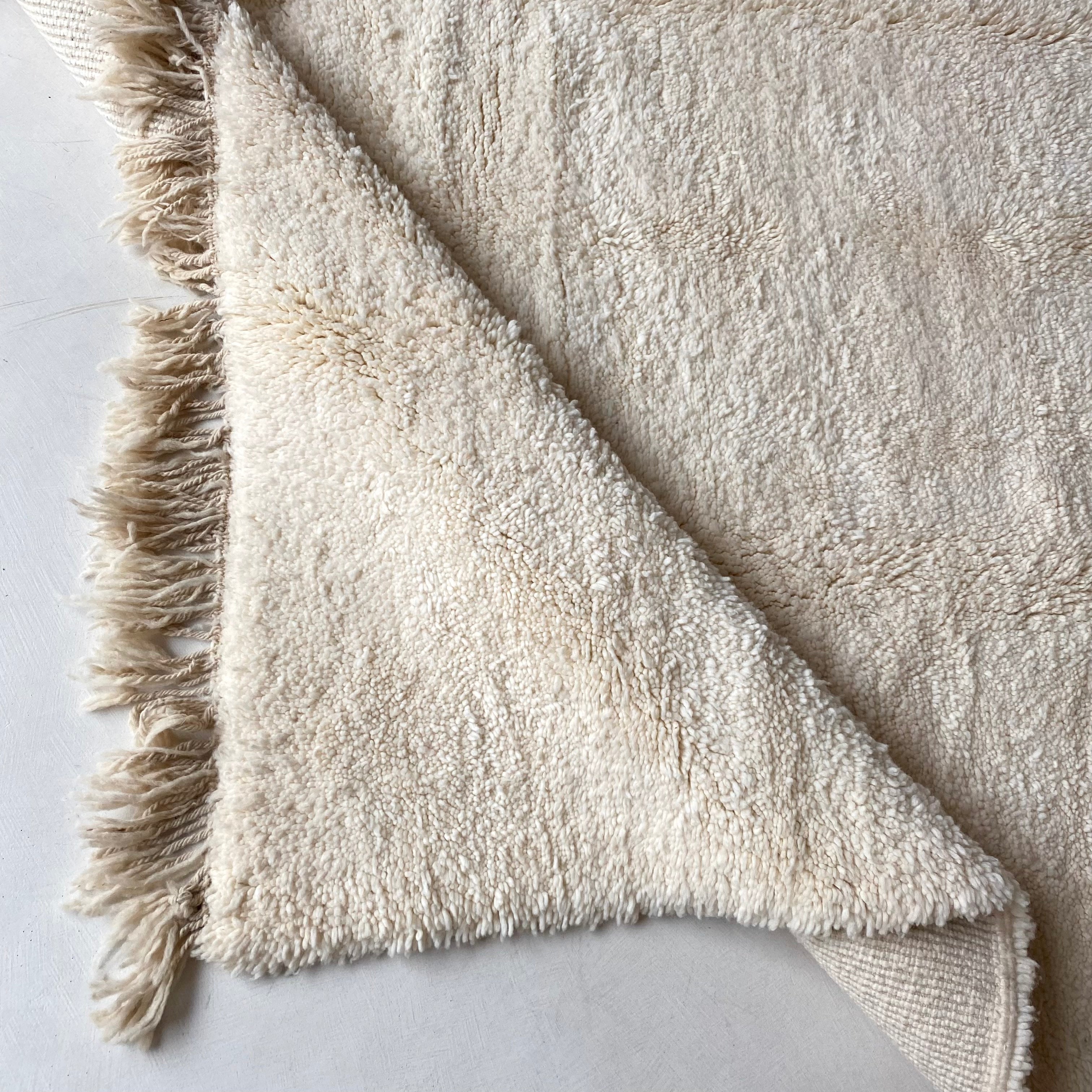 Tapis berbère béni Ouarain n°3257 - White flag GM - 298 x 211 cm