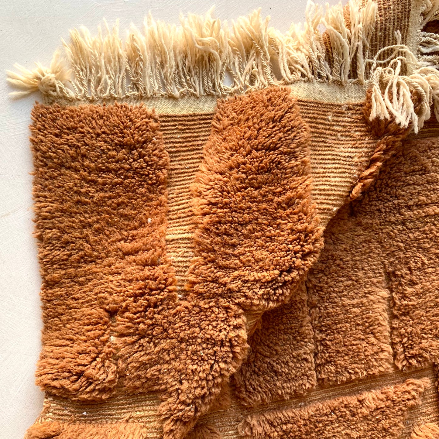 Tapis berbère Béni Ouarrain n° 3251 - Bison - 242 x 149 cm