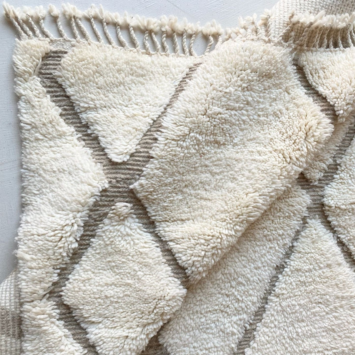 Tapis berbère Beni Ouarain n°3225 - Ivoire - 300 x 200 cm