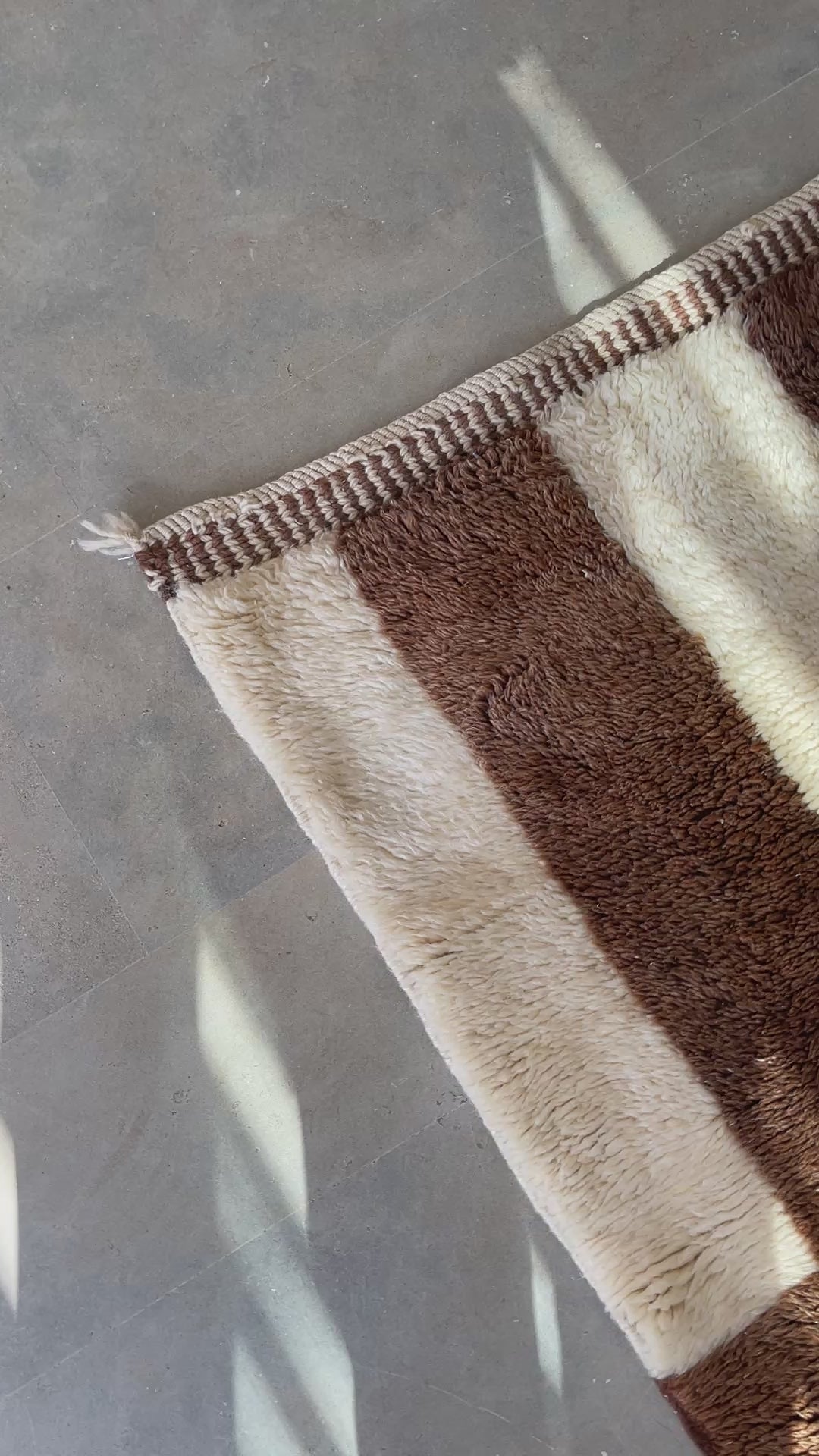 Tapis berbère Mrirt n°2942 - Bazar - 332 x 215 cm