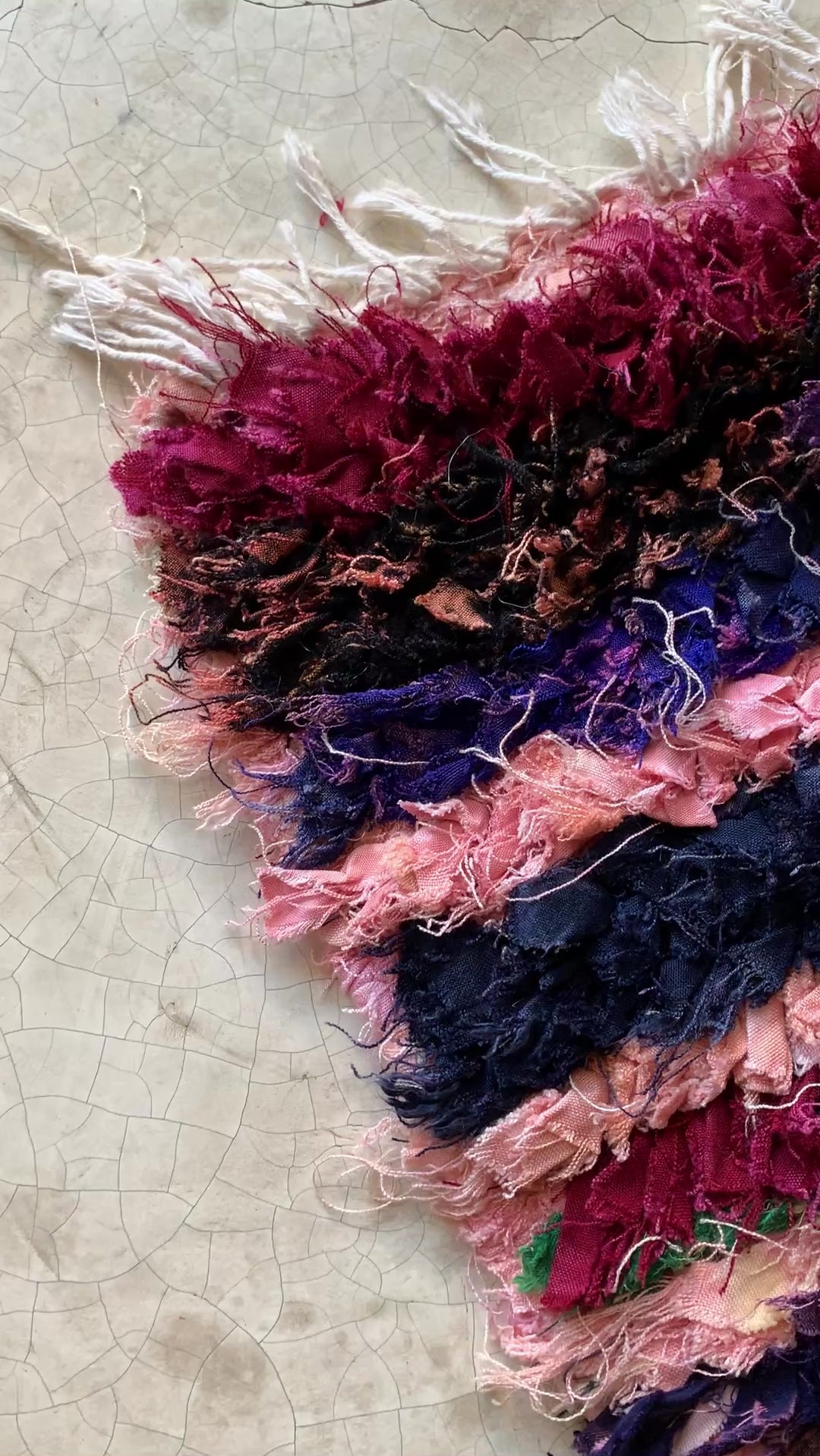 Tapis berbère Boucherouite n°2768 - Pétunia - 240 x 141 cm