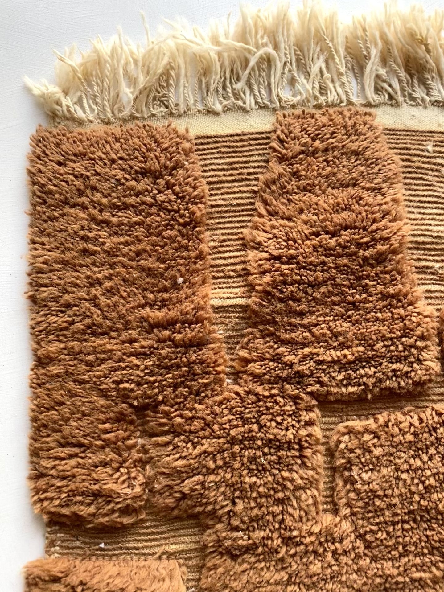 Tapis berbère Béni Ouarrain n° 3251 - Bison - 242 x 149 cm