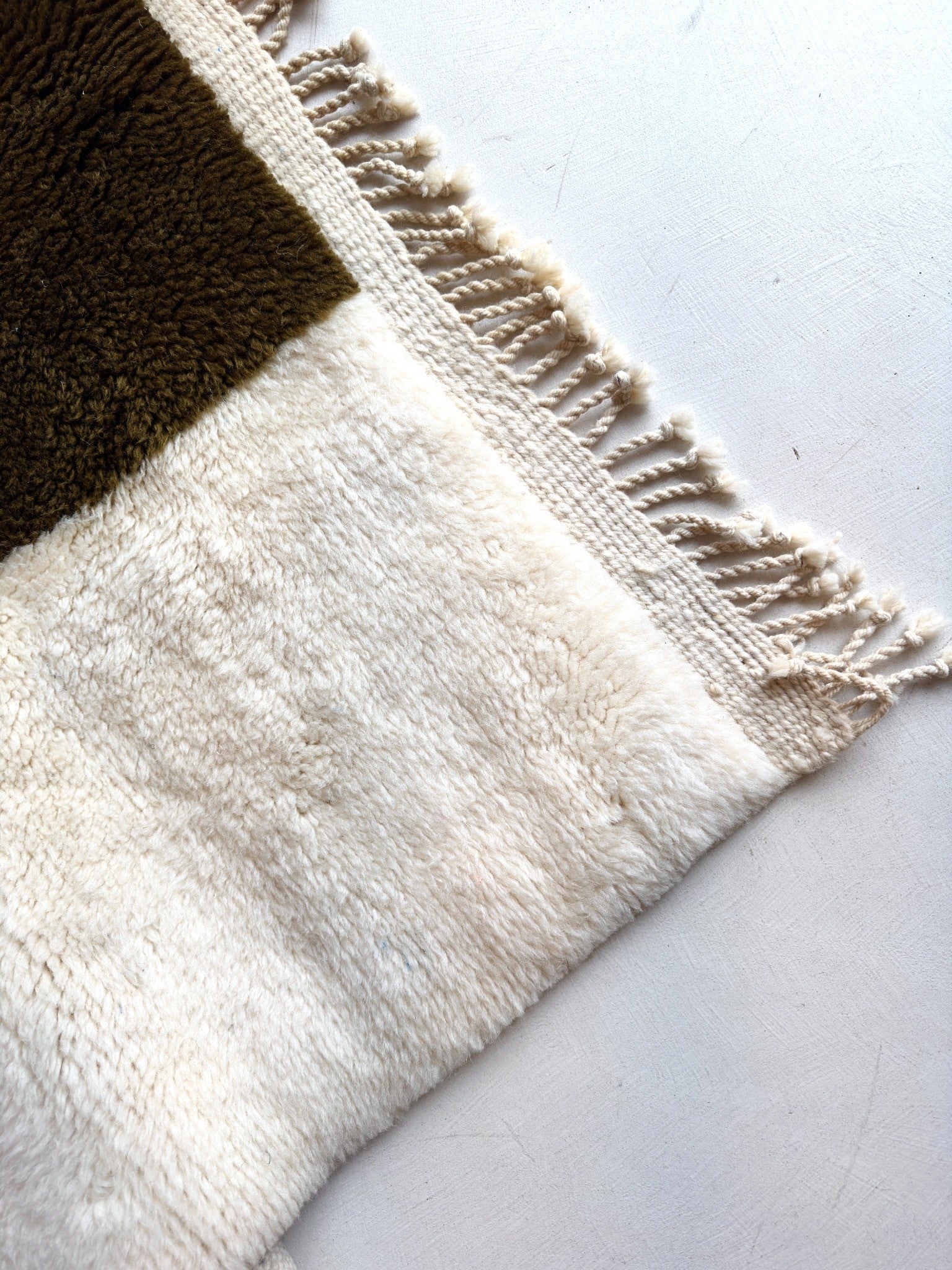 Tapis berbère Mrirt n° 3265 - Acajou - 248 x 153 cm